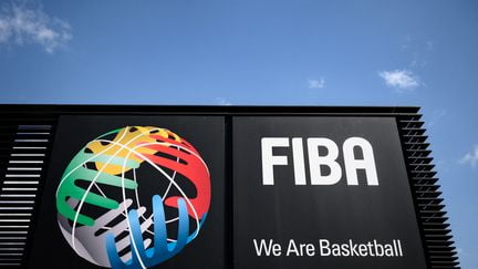 Logo et slogan de la FIBA, Euro U18