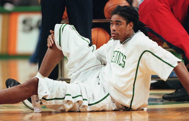Pervis Ellison avec la tunique des Boston Celtics © MediaNews Group/Boston Herald/Getty Images