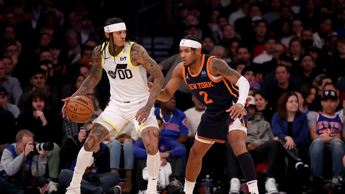 Jordan Clarkson (Utah Jazz) et Miles McBride (Knicks)