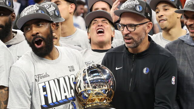 Kyrie Irving et Jason Kidd célèbrent le titre de Champions de l'Ouest.
