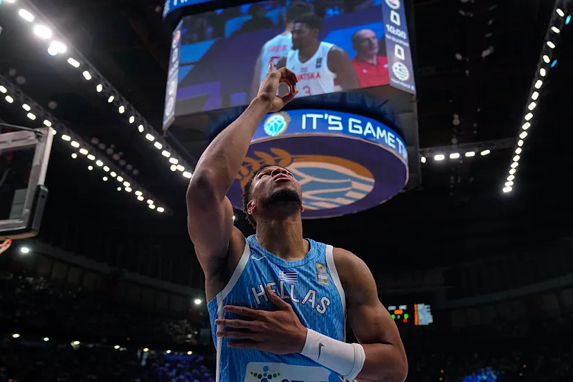 Giannis scores 23 points as Greece secures spot in Paris 2024(AP Photo/Petros Giannakouris)LAPRESSE