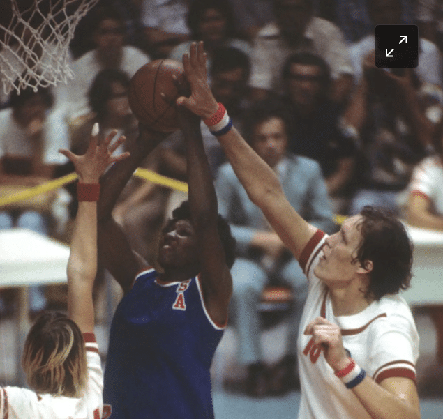 Basketball: 1976 Summer Olympics: USA Lusia Harris (7) in action, shot vs USSR Ujana Semjonova (10) at Centre Etienne Desmarteau. Montreal, Canada 7/23/1976 CREDIT: Walter Iooss Jr. (Photo by Walter Iooss Jr. /Sports Illustrated via Getty Images) (Set Number: X20679 TK1 R33 F31 )