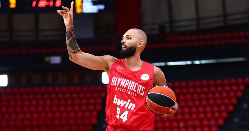 Evan Fournier Olympiakos