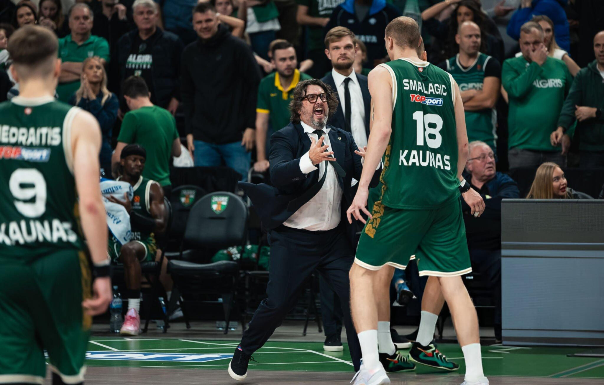 Lonnie Walker parviendra-t-il à trouver sa place dans le système défensif de Andrea Trinchieri ? 