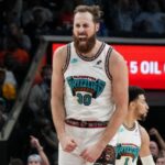 Jay Huff peut hurler, il a décroché un contrat chez les Grizzlies. Crédit : Petre Thomas-Imagn Images