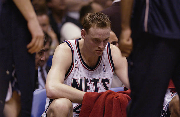 Comme Cooper Flagg avant lui, Keith Van Horn est censé être l'élu. Malgré une grande carrière il semble décevoir. 