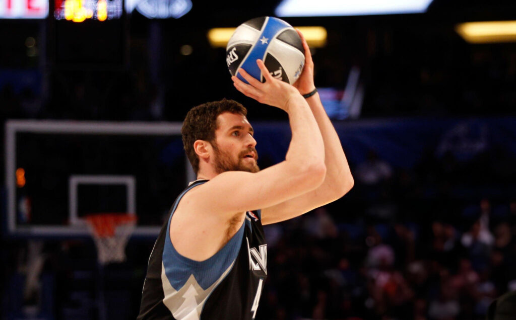 Kevin Love au concours à 3 points.