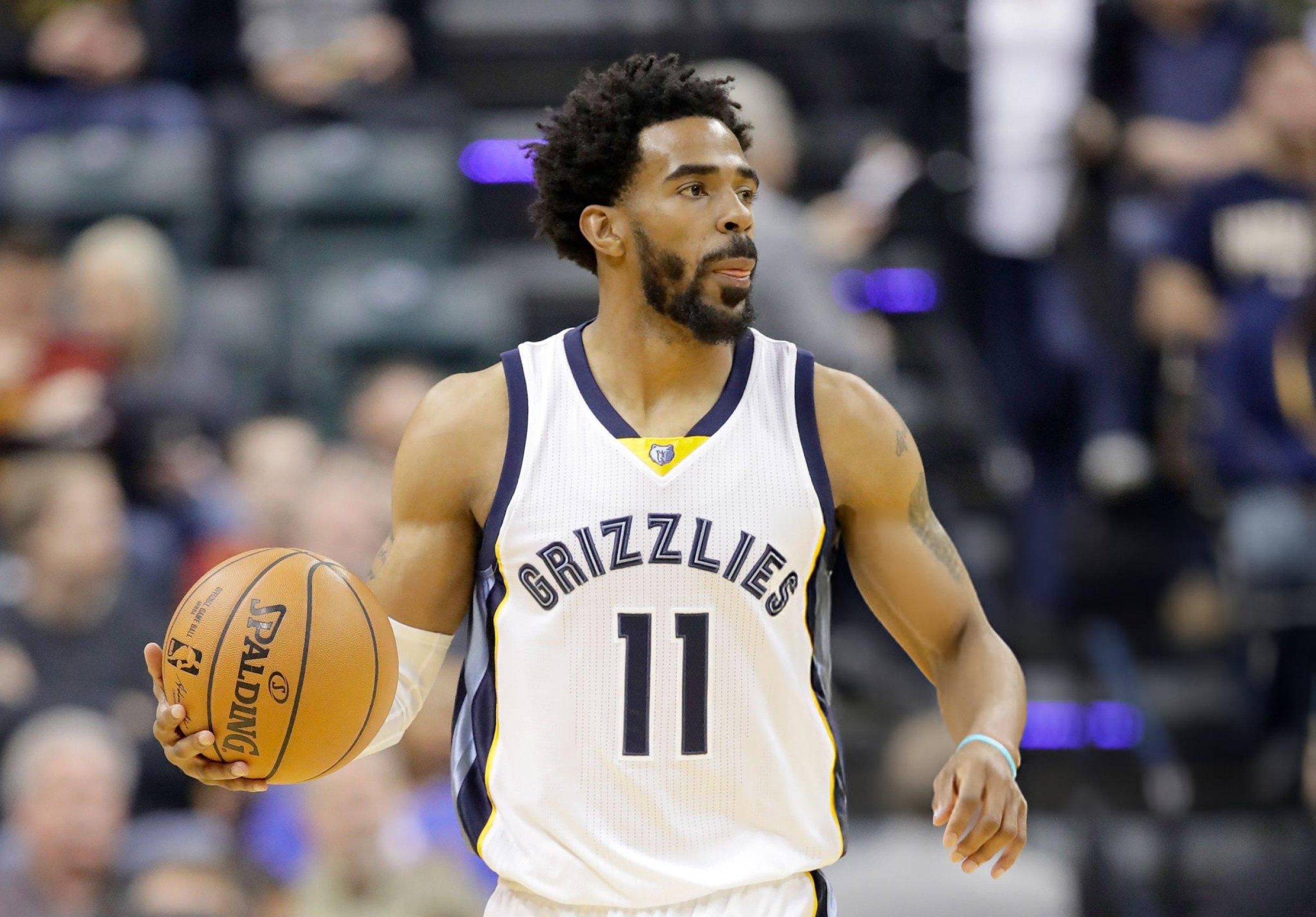 Mike Conley balle en main.