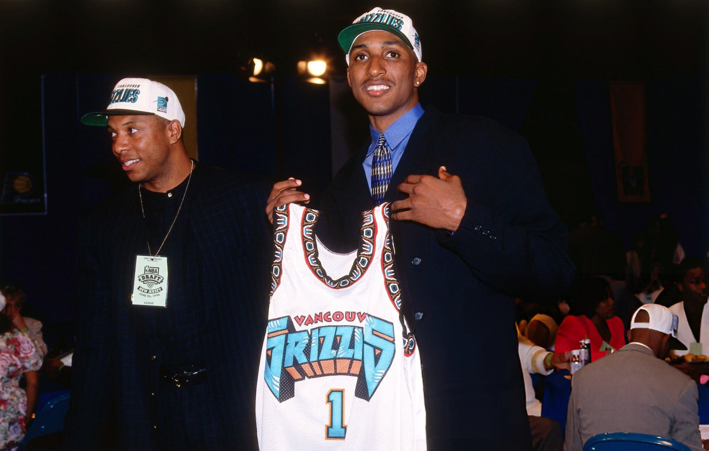 Shareef Abdur-Rahim le soir de sa Draft chez les Grizzlies.