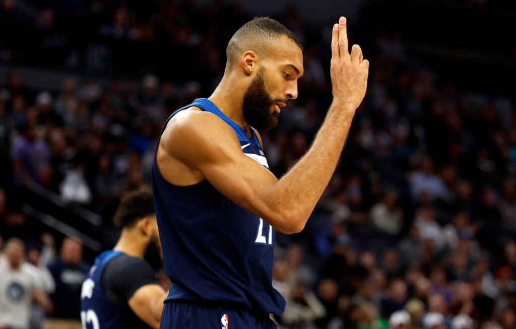 Rudy Gobert célébrant un 2+1