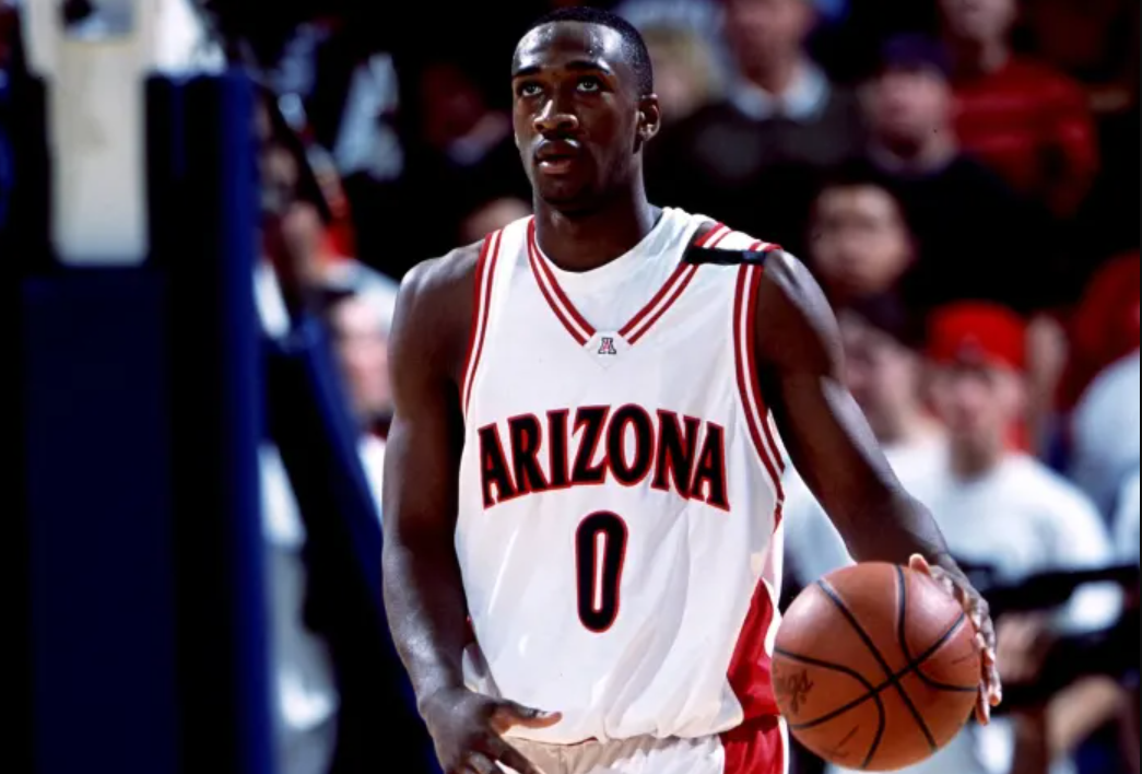 Le père de Alijah Arenas a joué à Arizona et il est possible que le lycéen suive les traces de son père Gilbert Arenas