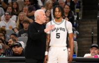 Stephon Castle conseillé par Gregg Popovich.