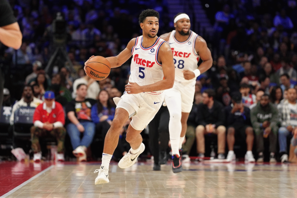 Les fans des Sixers ont trouvé du réconfort avec Quentin Grimes et Guerschon Yabusele. Crédit : Kyle Ross