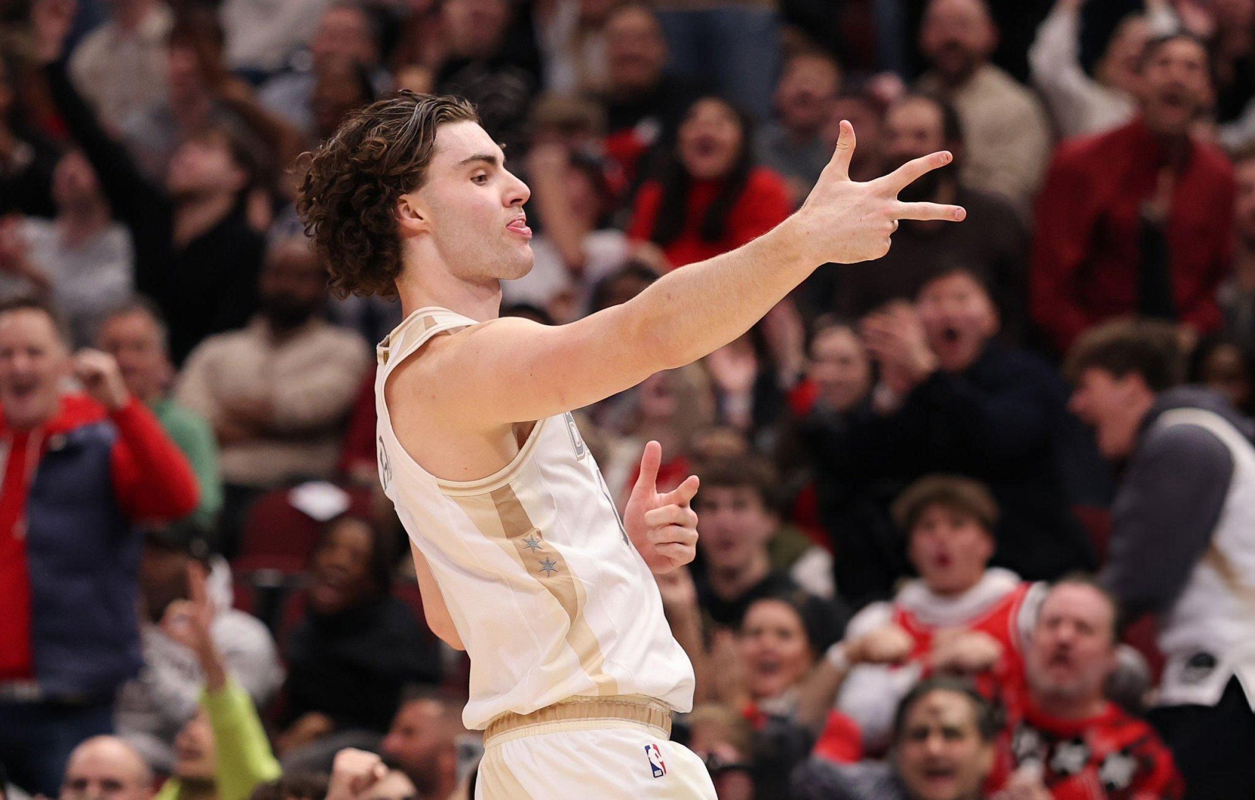 Malgré une bonne saison au shoot, Josh Giddey doit encore prouver qu'il peut devenir une menace sérieuse et récurrente de loin. Crédit : Michael Reaves via Getty Images