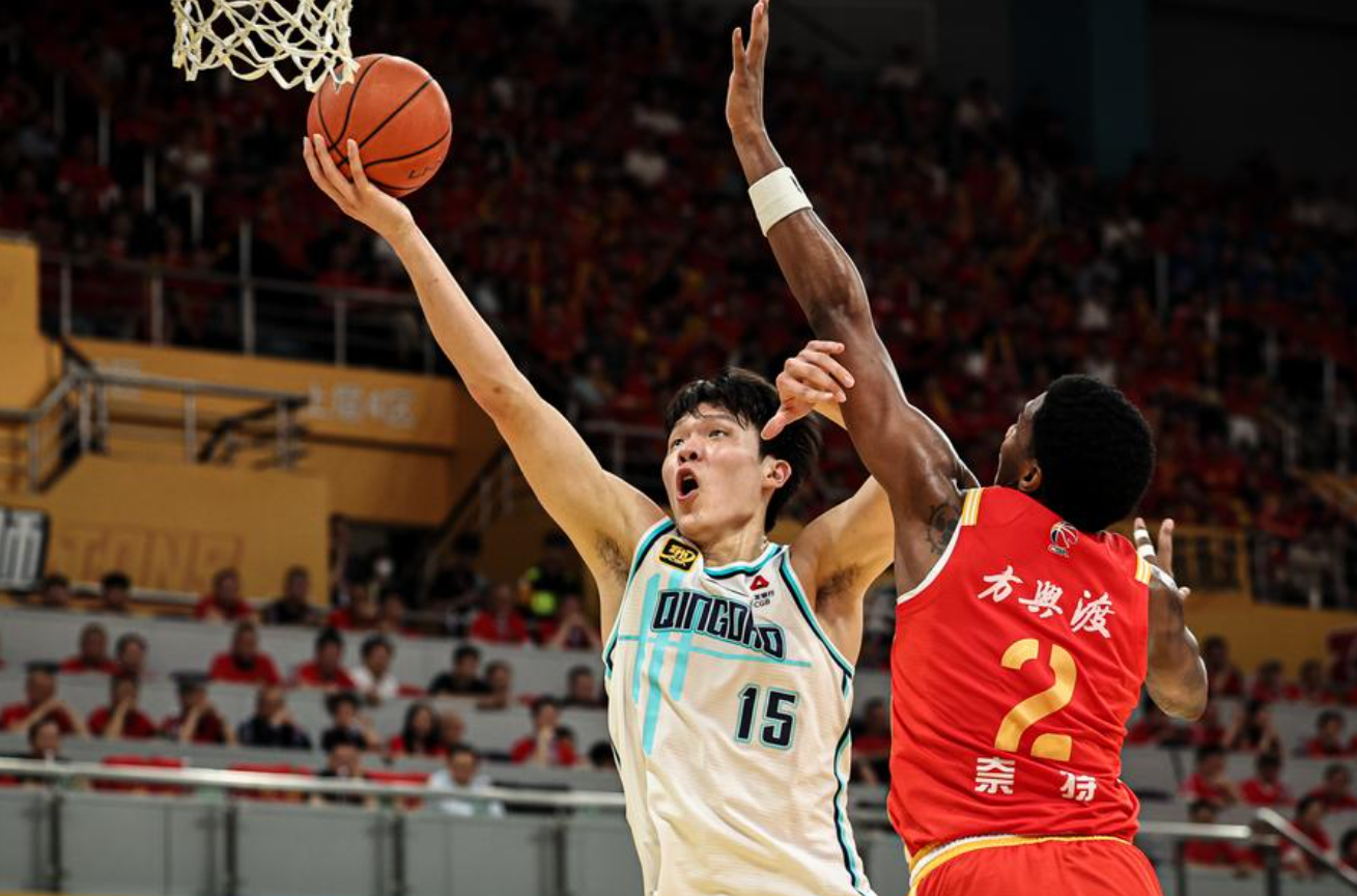 Hansen Yang, pivot des QIngdao Eagles