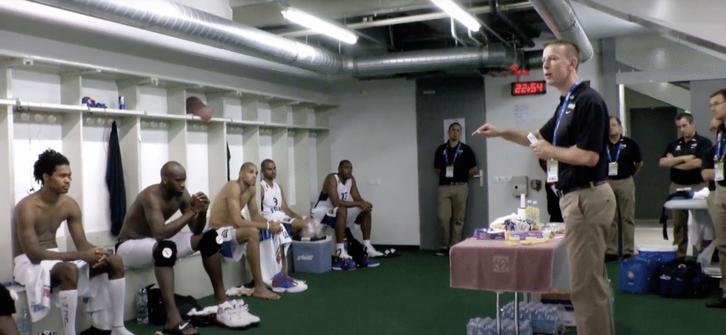 Vestiaire équipe de France. Crédit "Intérieur Sport : Délivrance"