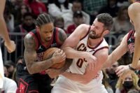 Demar DeRozan et Kevin Love, les premiers à lever le tabou de la santé mentale. Crédit : Charles Rex Arbogast - AP