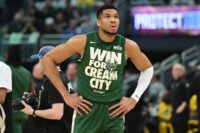 sur Le Roster. | Giannis Antetokounmpo et les Bucks : divorce inévitable ? Giannis