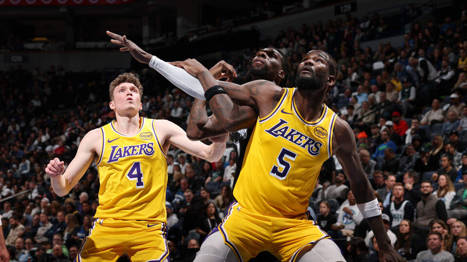 Deandre Ayton. Crédit : David Sherman