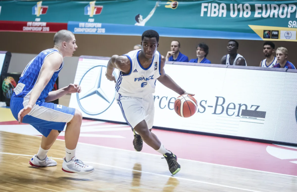 Adam Mokoka au championnat d'Europe U18 en 2016.