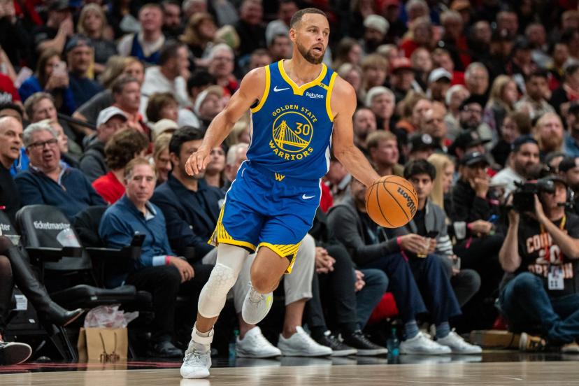Stephen Curry avec les Golden State Warriors. Source : L'Equipe