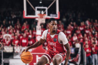 sur Le Roster. | Gérald Ayayi : "ma place, je l'ai d'abord gagné en défense"