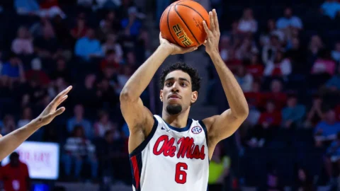 Ilias Kamardine. Crédit : Ole Miss Athletics