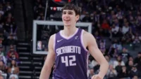 sur Le Roster. | Maxime Raynaud, le rayon de soleil des Kings
