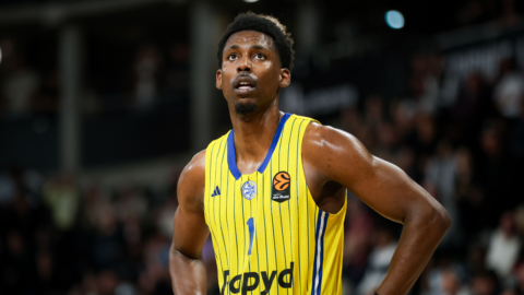 sur Le Roster. | Jaylen Hoard, le talent trouve toujours un chemin Jaylen Hoard avec le maillot du Maccabi