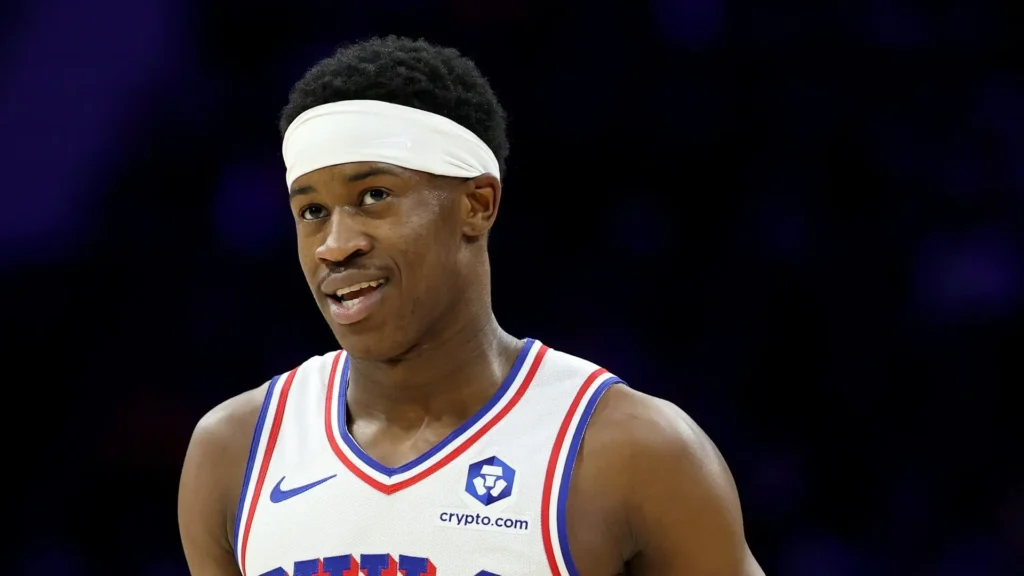 VJ Edgecombe avec le maillot des Sixers