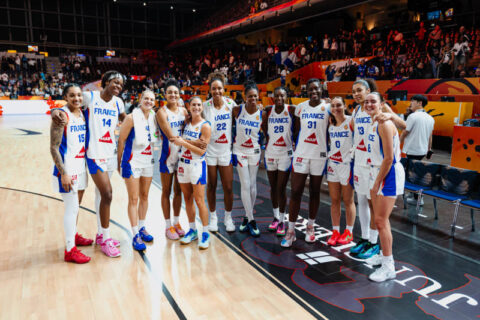 sur Le Roster. | La France domine la Corée et se qualifie en quart France