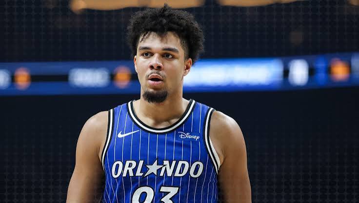 sur Le Roster. | Noah Penda peut-il changer de dimension ?